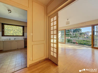 Appartement - 75 m² - 3 pièces