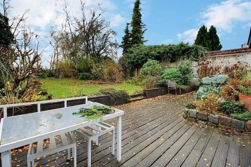 Maison bourgeoise - 225 m² - 8 pièces