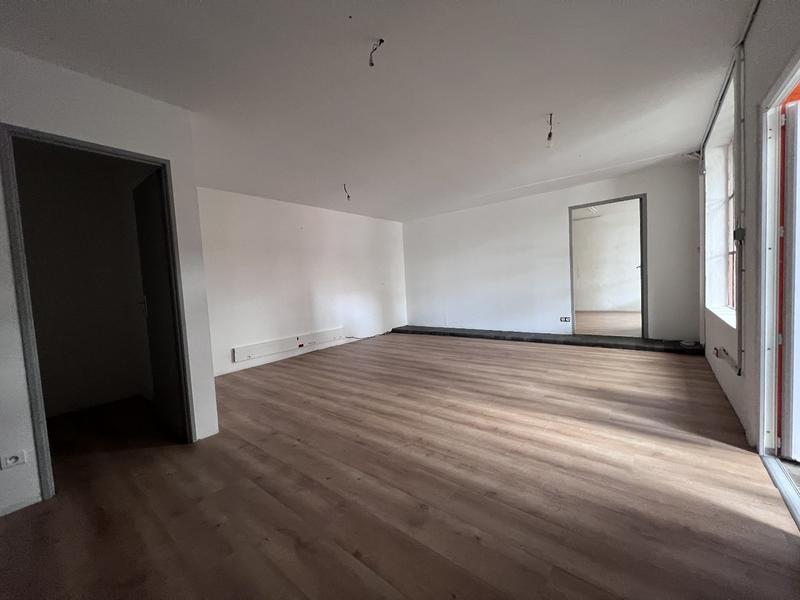 Entrepôt - 603 m² - 3 pièces