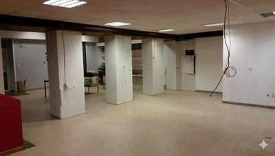 Local commercial - 180 m² - 4 pièces