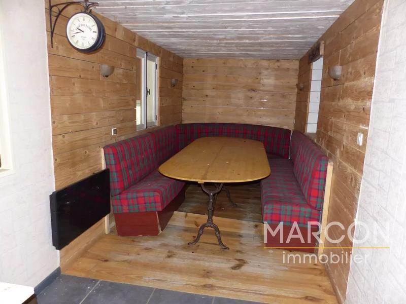 Maison - 417 m² - 14 pièces