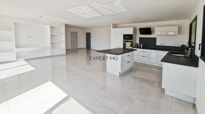 Villa - 123 m² - 4 pièces