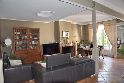 Maison bourgeoise - 250 m² - 6 pièces