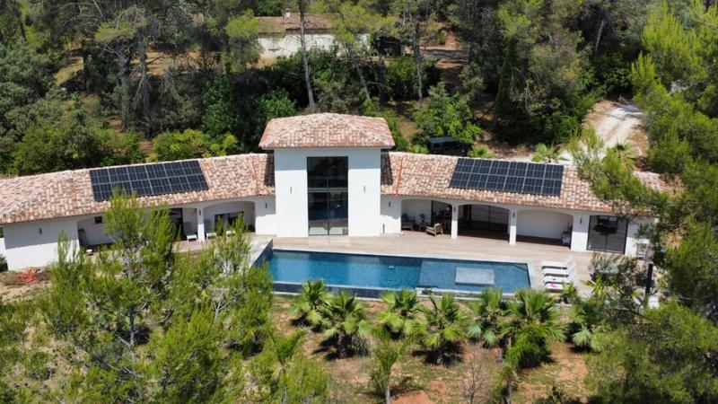 Villa - 250 m² - 6 pièces