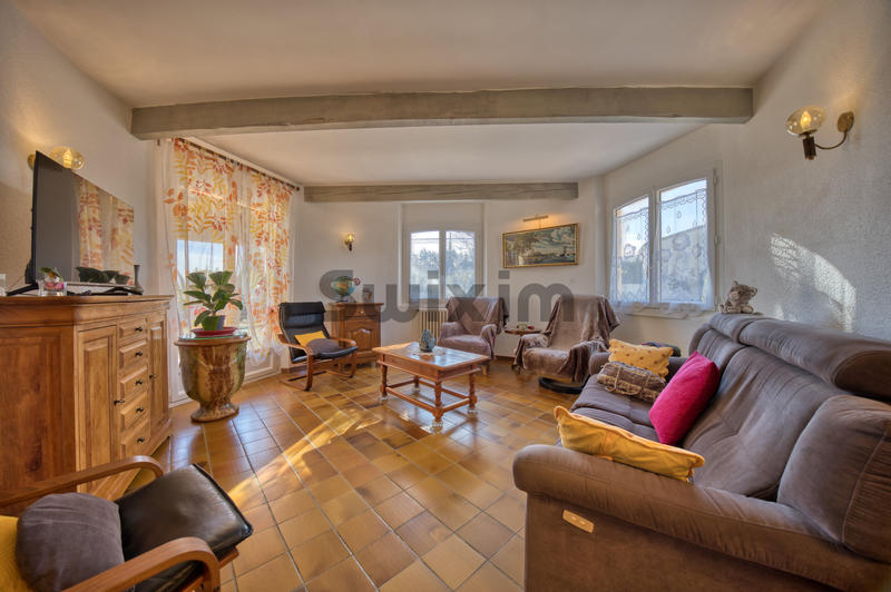 Maison - 180 m² - 6 pièces