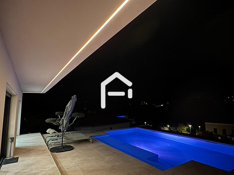 Maison - 160 m² - 4 pièces