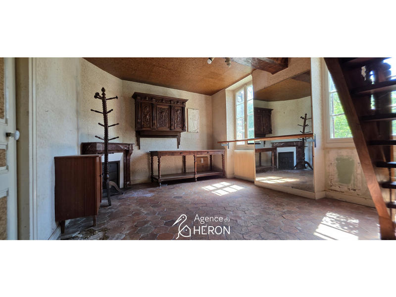 Maison - 201 m² - 7 pièces