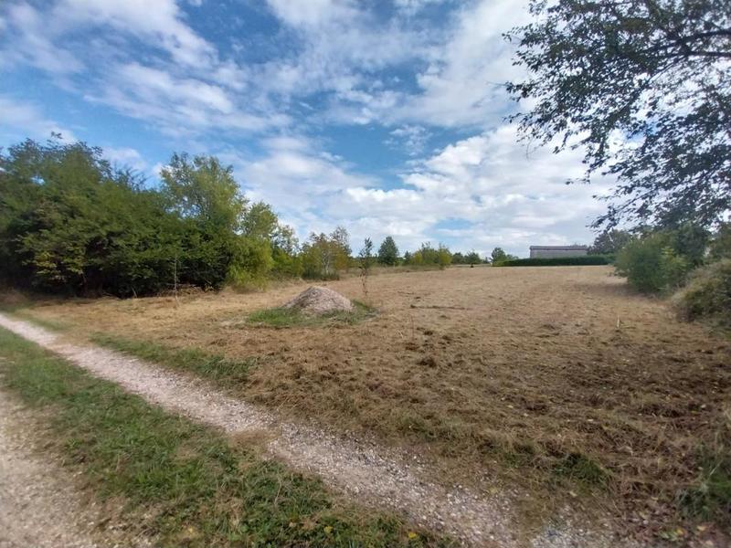 Terrain constructible - 2 339 m²