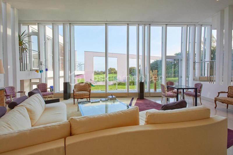 Maison d'architecte - 248 m² - 7 pièces