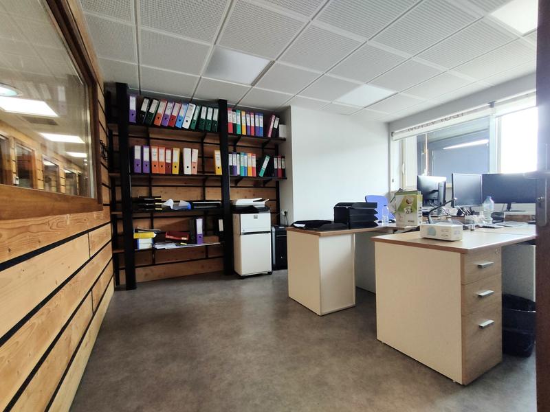 Local d'activités - 700 m²