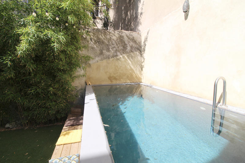 Maison - 248 m² - 9 pièces