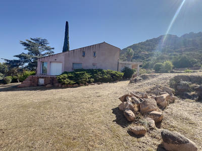 Villa - 290 m² - 6 pièces