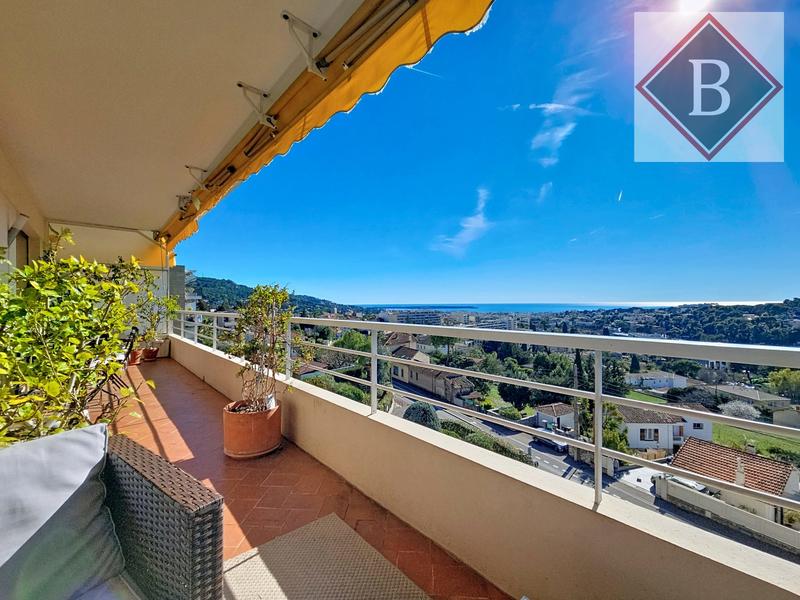 Appartement - 93 m² - 4 pièces