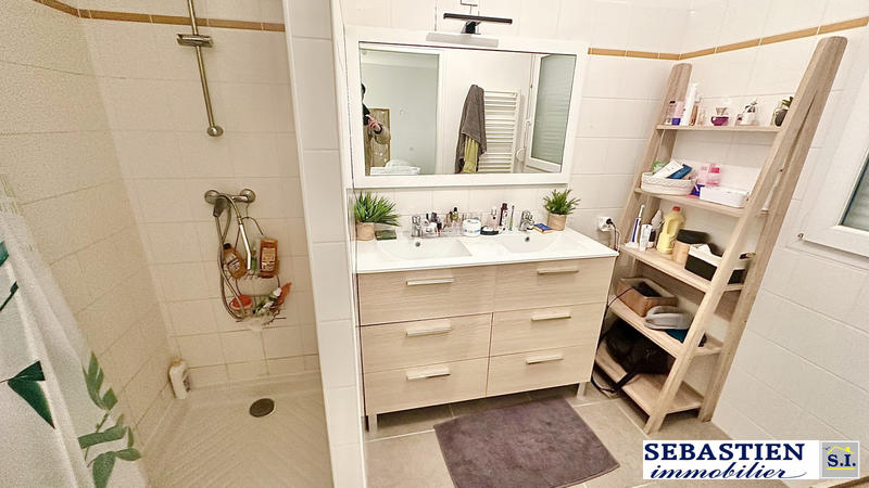 Maison - 121 m² - 6 pièces