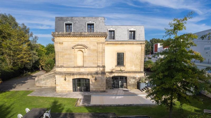 Appartement - 198 m² - 5 pièces