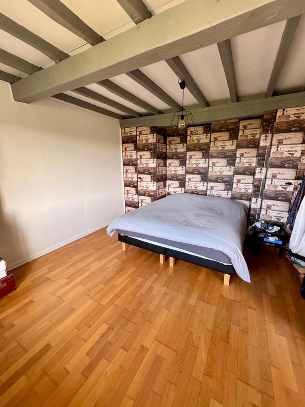 Maison - 250 m² - 7 pièces