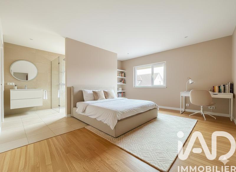 Maison - 121 m² - 6 pièces