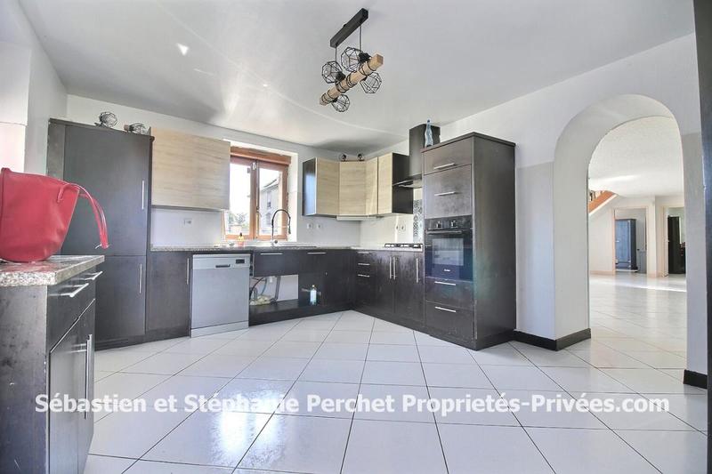 Maison - 150 m² - 7 pièces