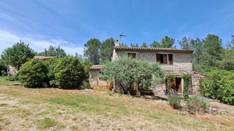 Maison - 210 m² - 7 pièces