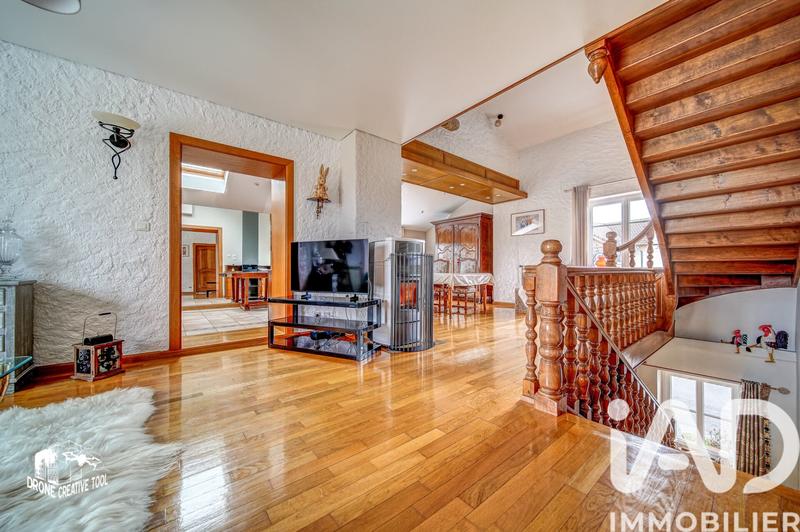 Maison - 269 m² - 10 pièces