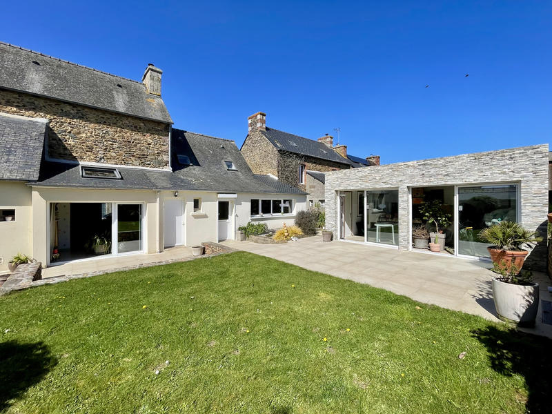 Maison - 177 m² - 8 pièces