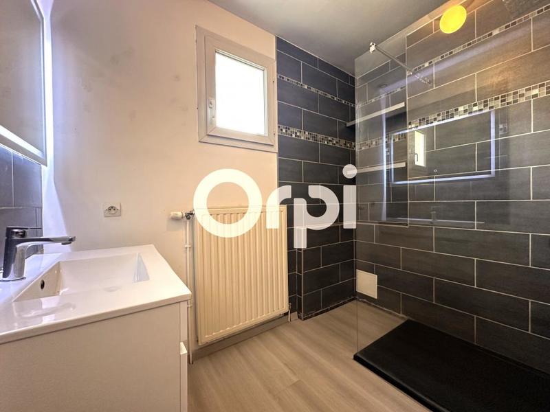 Maison - 177 m² - 7 pièces