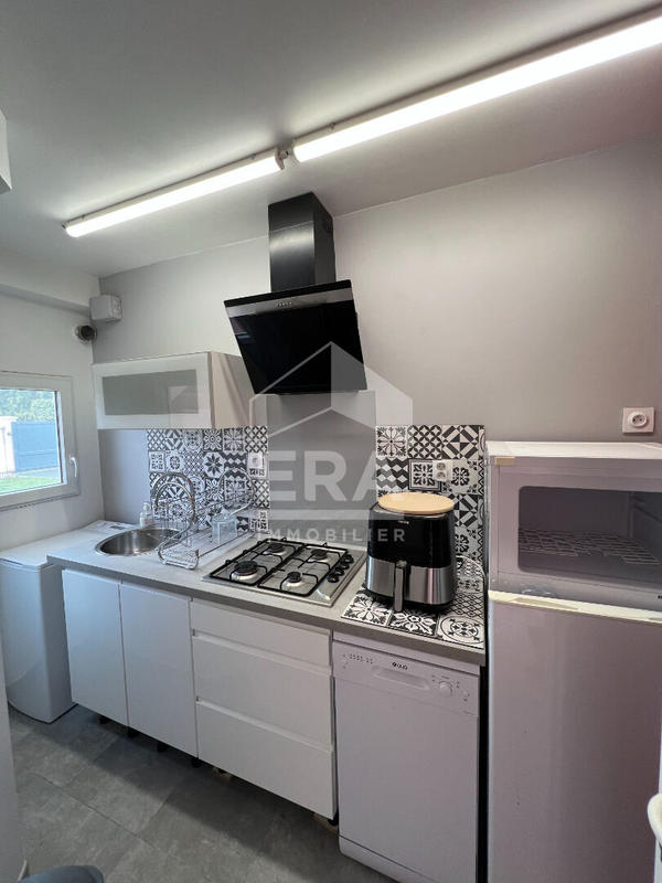 Maison - 235 m² - 8 pièces