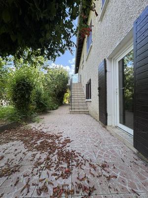 Maison - 200 m² - 6 pièces