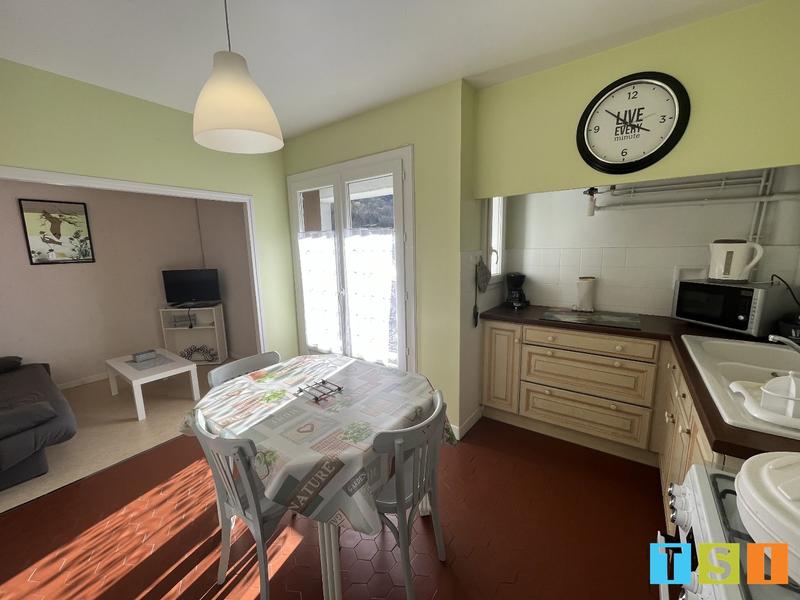 Maison - 260 m² - 12 pièces