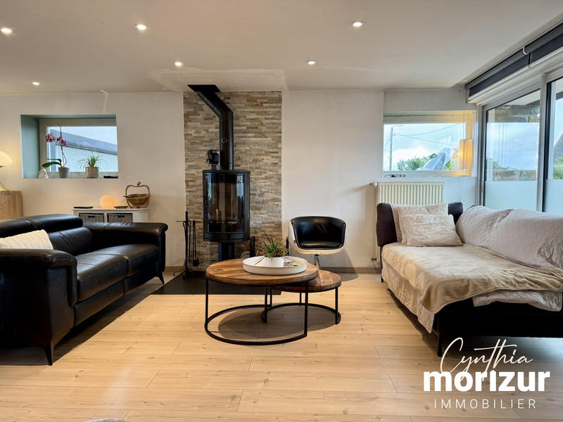 Maison - 182 m² - 9 pièces