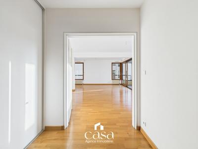 Appartement - 96 m² - 4 pièces