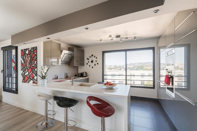 Appartement - 100 m² - 4 pièces