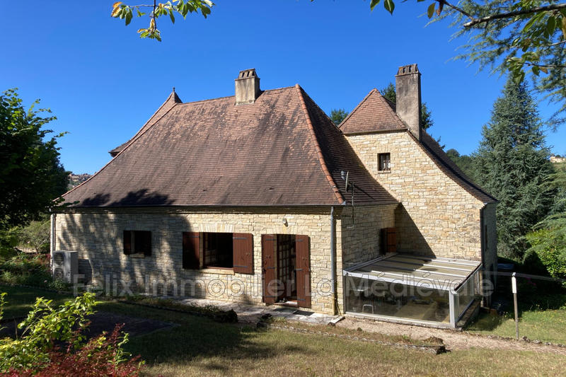 Maison - 144 m² - 7 pièces