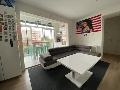 Appartement - 154 m² - 8 pièces