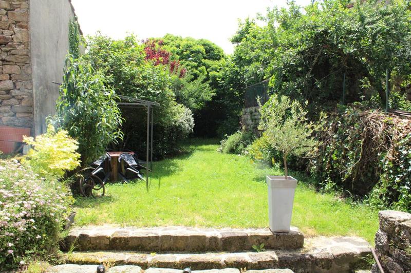 Maison - 200 m² - 11 pièces