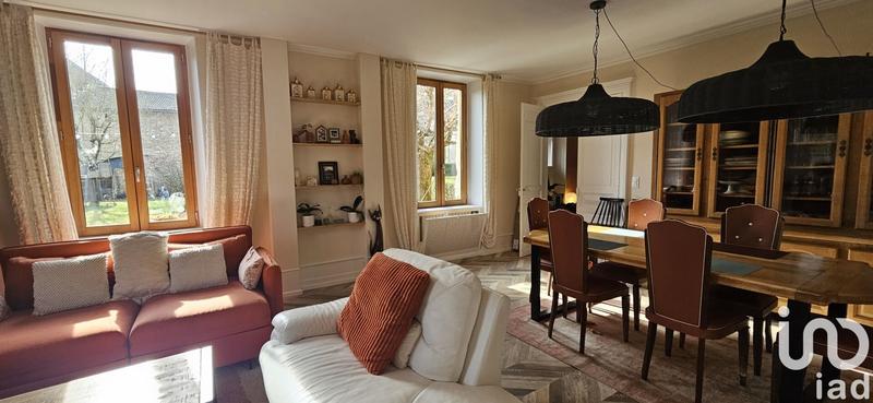 Maison - 270 m² - 11 pièces