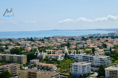 Appartement - 83 m² - 3 pièces