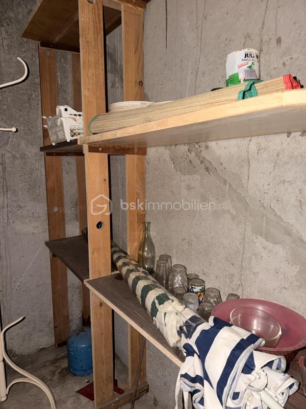 Parking / Garage - 1 m²