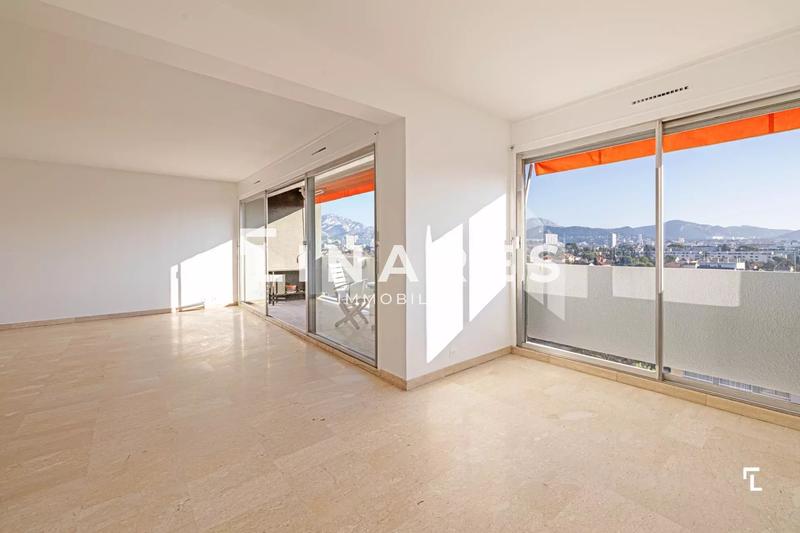 Appartement - 95 m² - 3 pièces