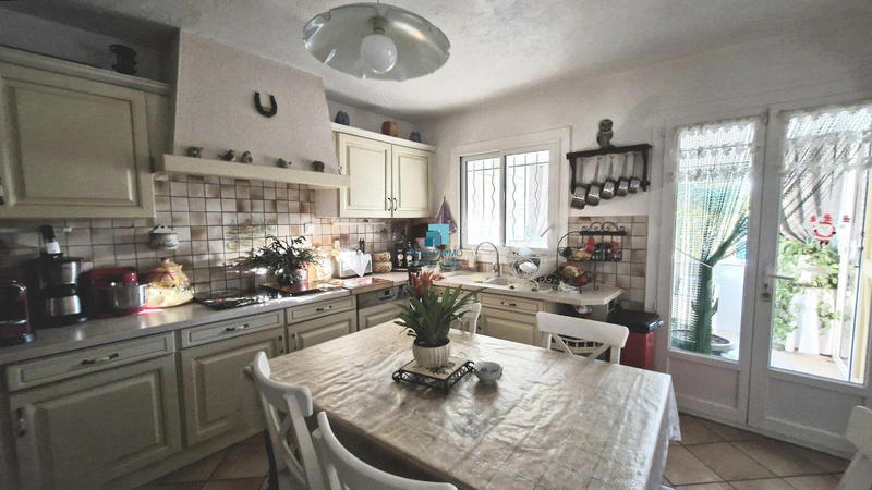 Maison - 140 m² - 5 pièces