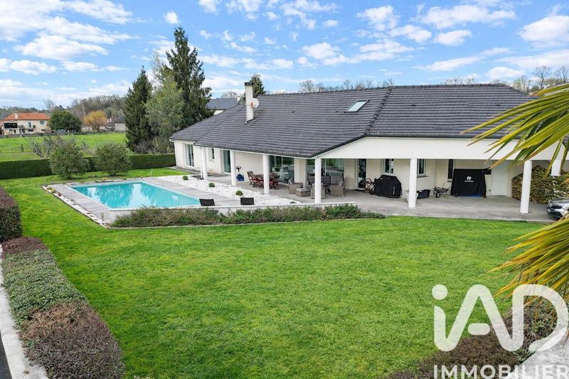 Maison - 200 m² - 5 pièces