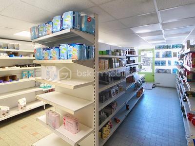 Maison - 360 m² - 12 pièces