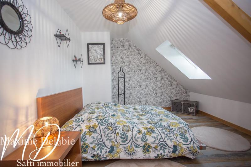 Maison - 180 m² - 8 pièces