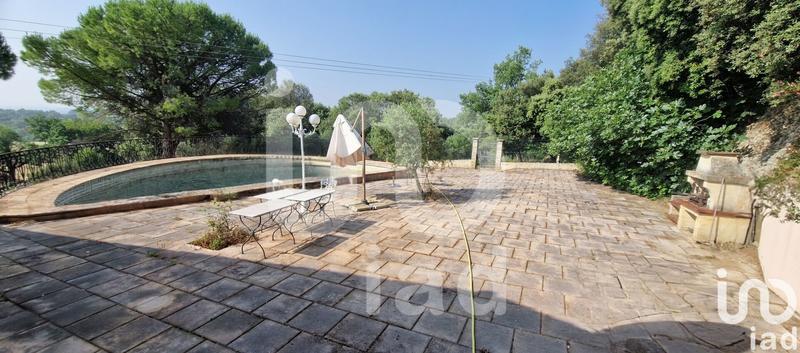 Maison - 260 m² - 6 pièces