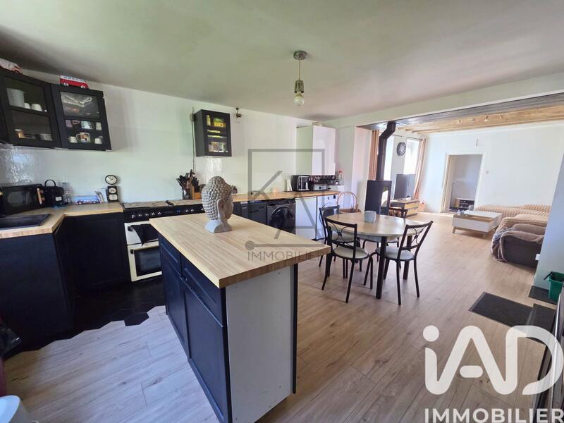 Maison - 111 m² - 6 pièces