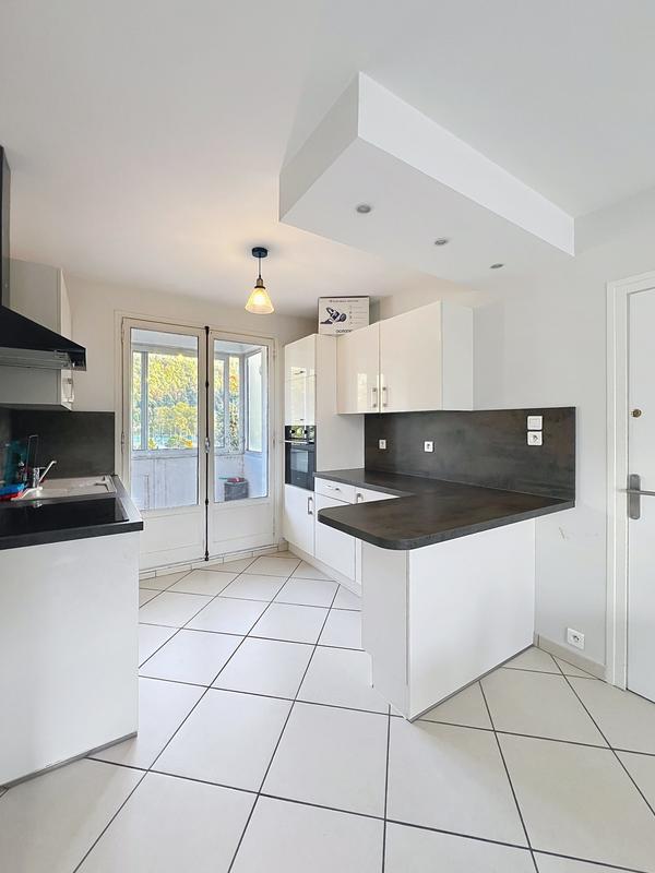 Appartement - 60 m² - 4 pièces