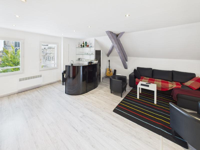 Appartement - 98 m² - 4 pièces