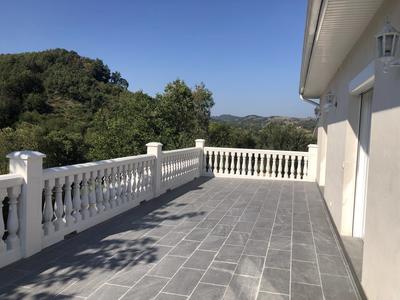 Maison - 205 m² - 7 pièces