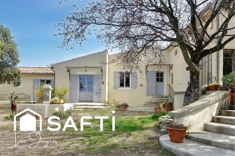 Maison - 270 m² - 9 pièces