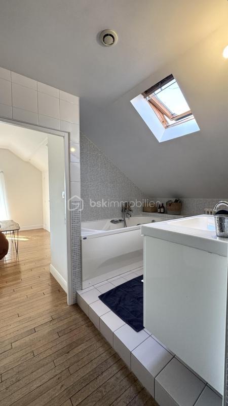 Maison en pierre - 333 m² - 11 pièces